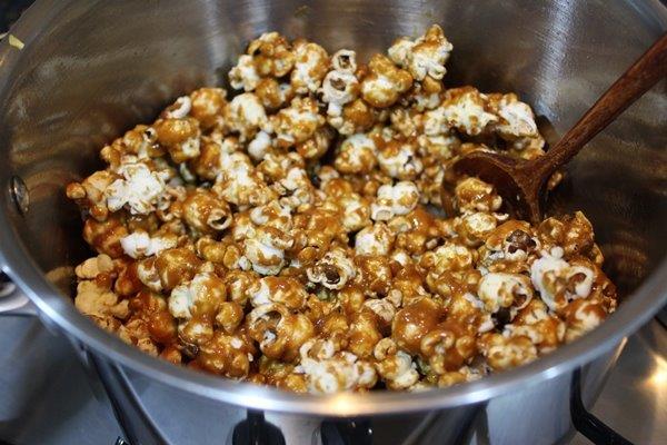 chocolate popcorn 