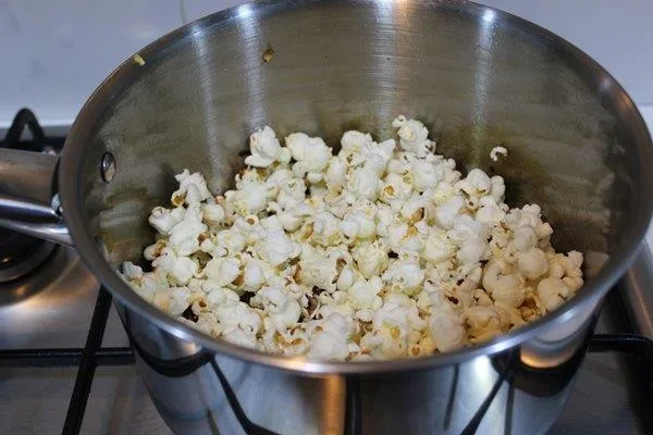 chocolate popcorn